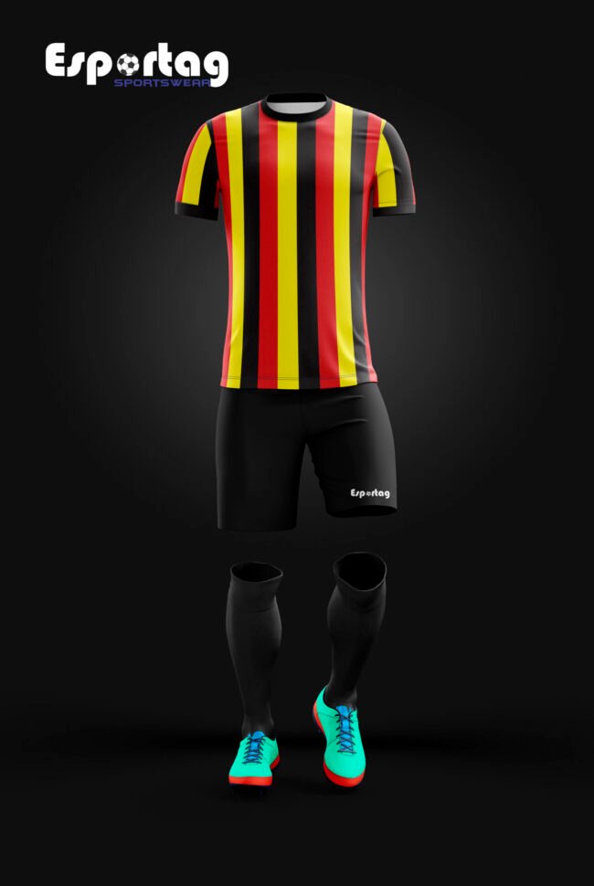Etiquetas ALT sugeridas para las imágenes “Uniforme de fútbol sublimado personalizado – camiseta, short y medias” “Diseño personalizado camiseta de fútbol con escudo bordado” “Uniforme de equipo sublimado colores brillantes Esportag”